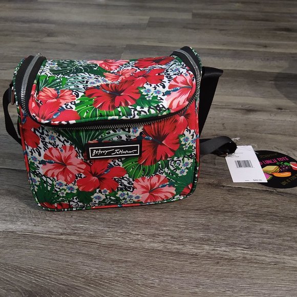 Betsey Johnson Handbags - BRAND NEW: Betsy Johnson Lunch Box